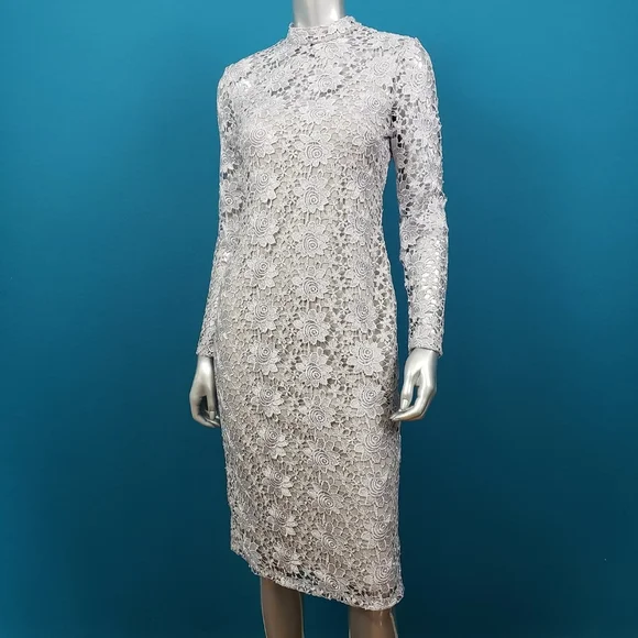 🆕️ 🎬 CLUB L LONDON Silver Crochet Lace Midi Dress // (NWT) - Picture 3 of 12